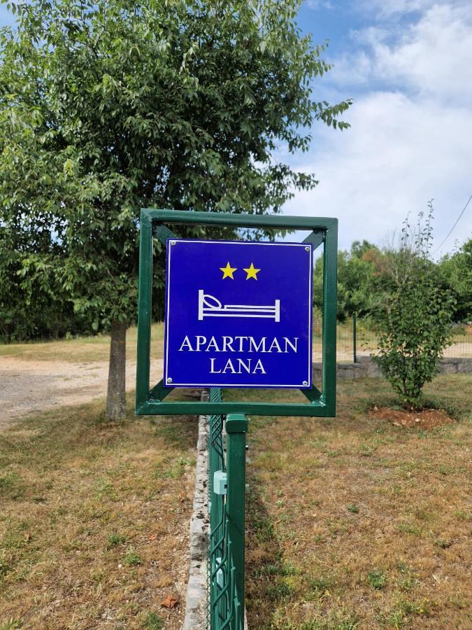 Apartman Lana Kijevo Exteriör bild